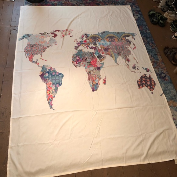 Cream World Map Tapestry - Picture 1 of 2